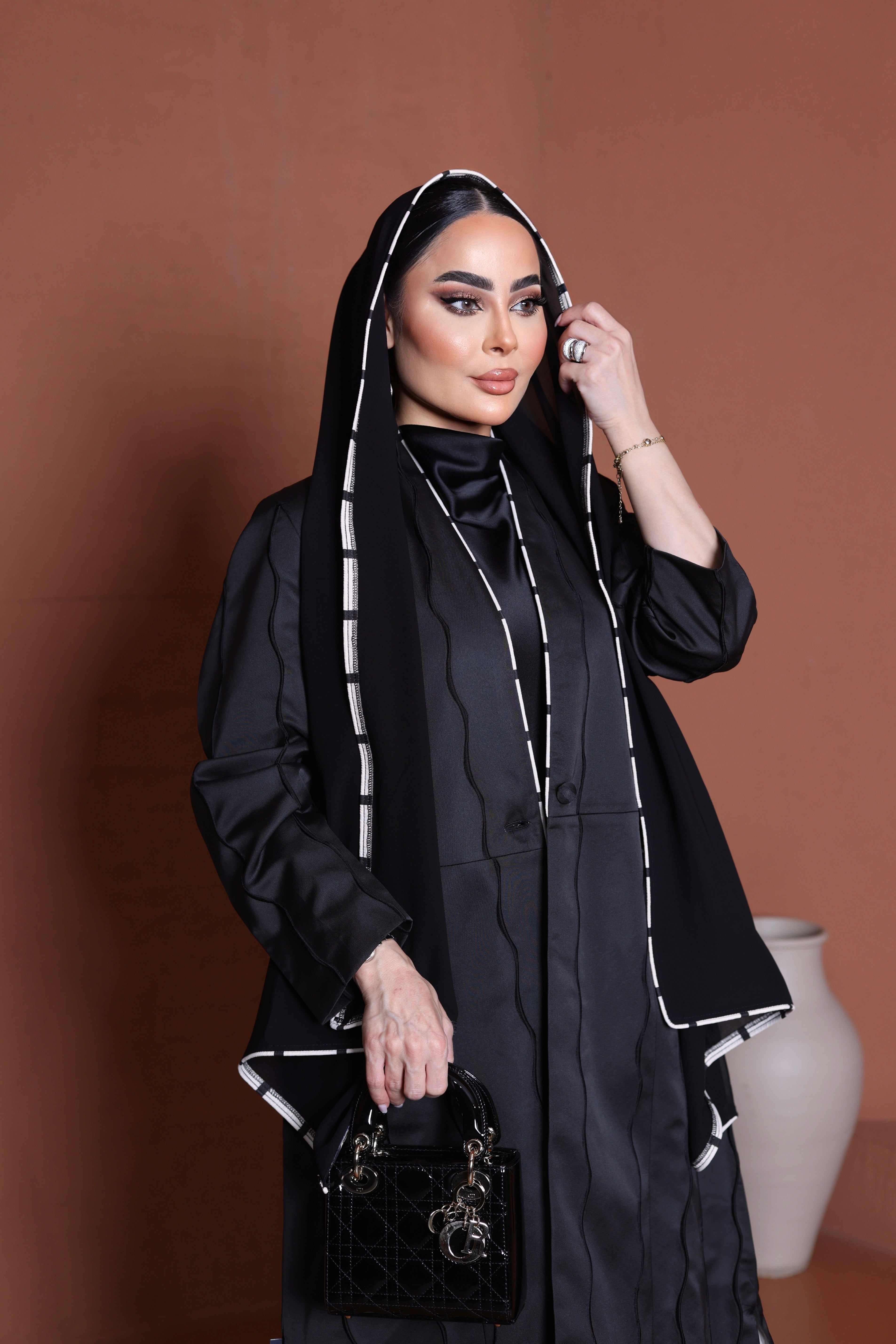 عباية خطوط