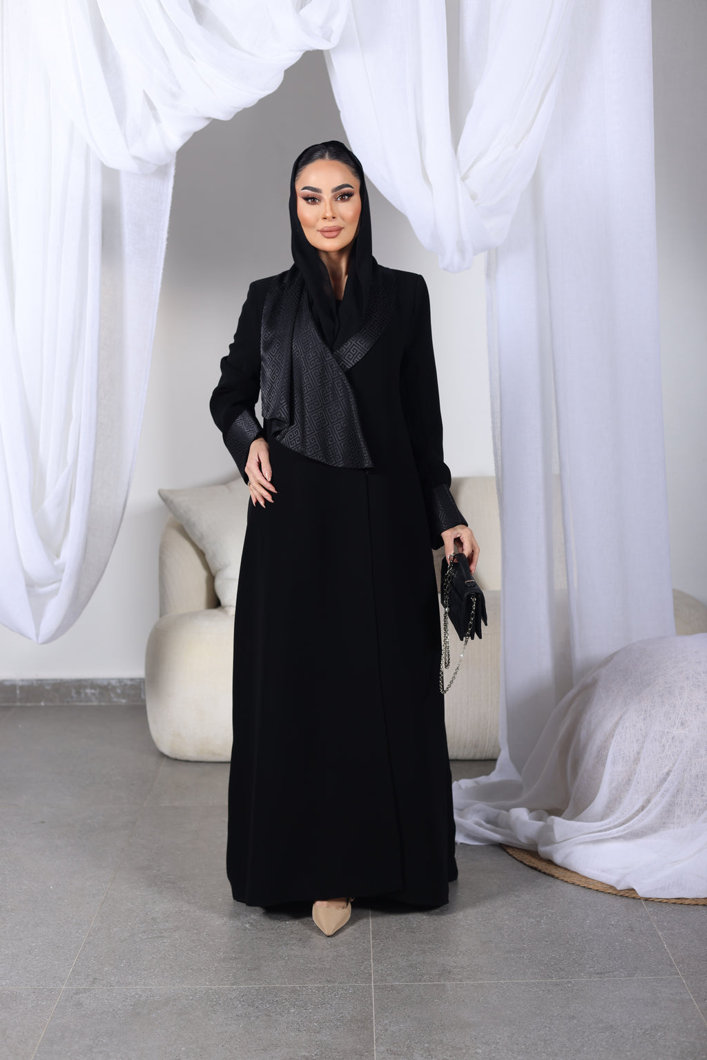 عباية جيفنشي
