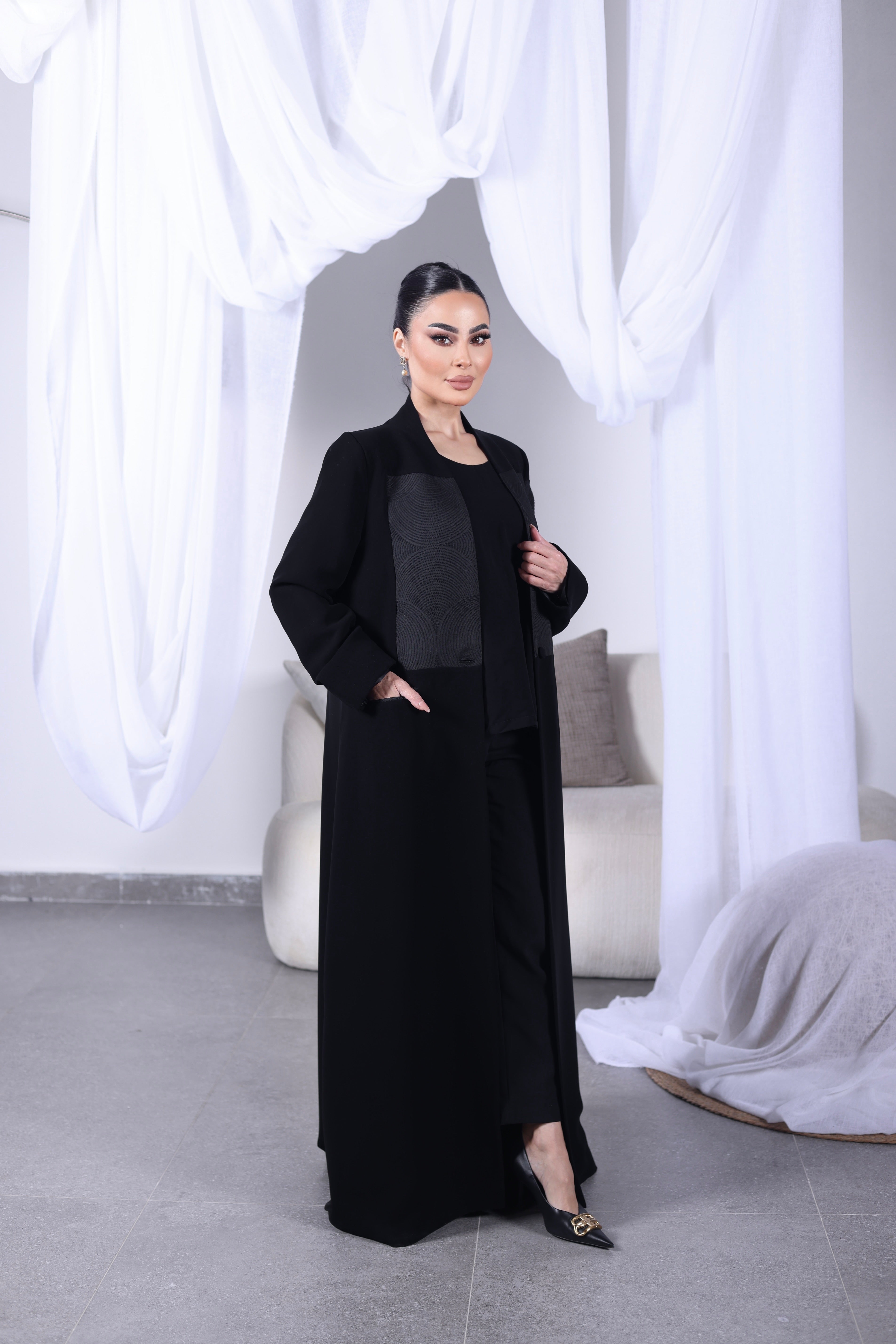 عباية لَمْسَة