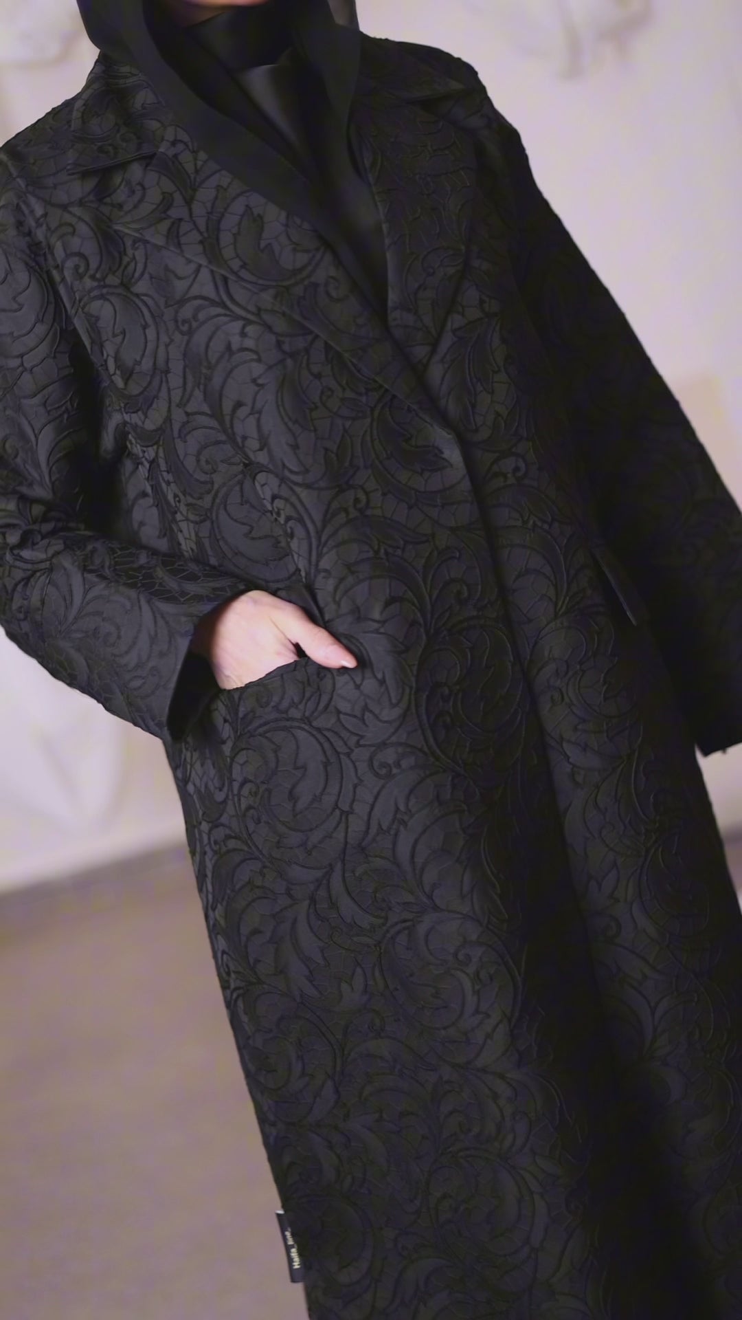 عباية طِراز
